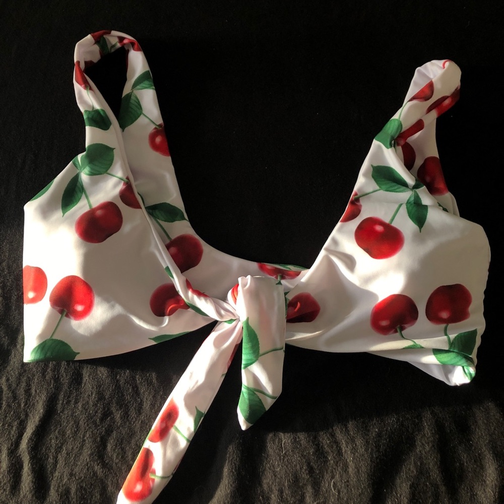 tie cherry top